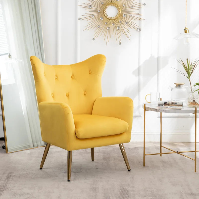 Chaise capitonnée en velours avec pieds dorés