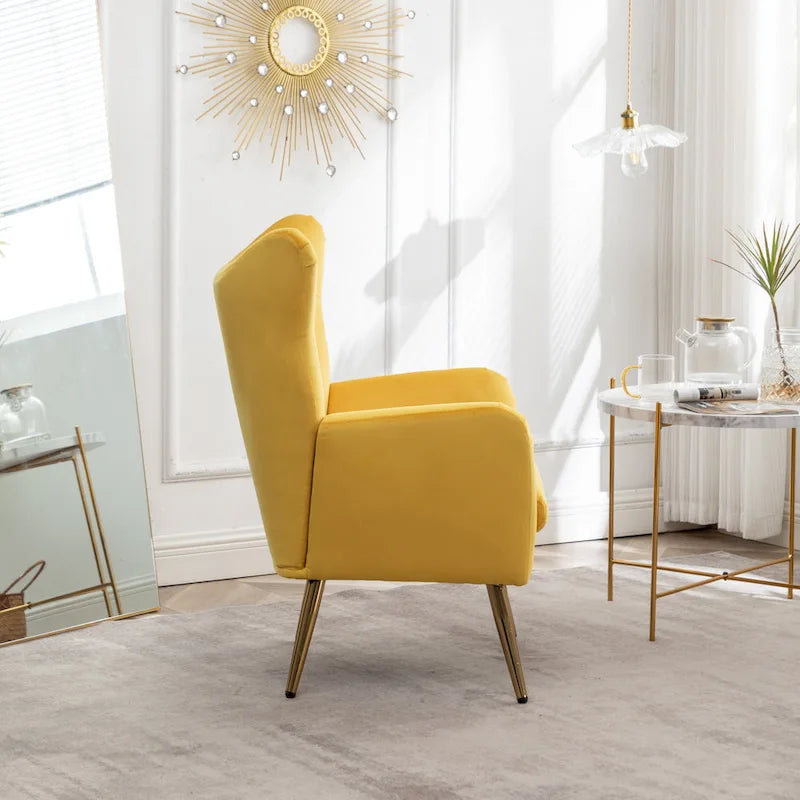 Chaise capitonnée en velours avec pieds dorés