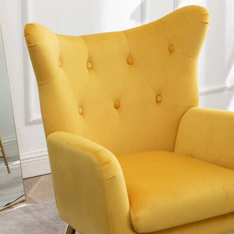 Chaise capitonnée en velours avec pieds dorés