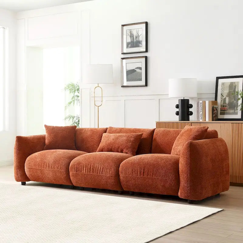 Un canapé de style moderne, adapté aussi bien au salon qu'à la chambre à coucher