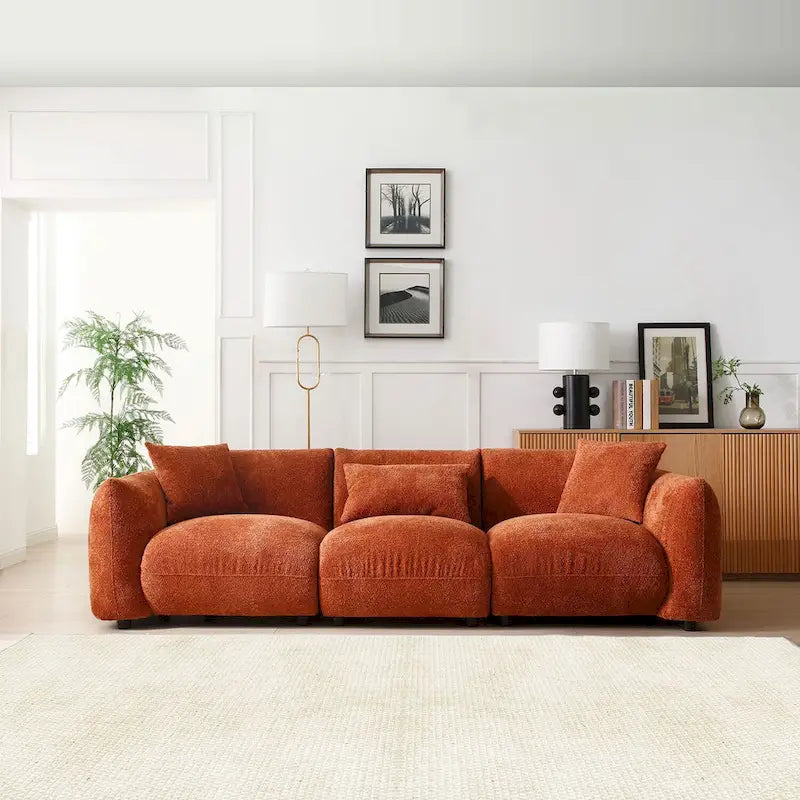 Un canapé de style moderne, adapté aussi bien au salon qu'à la chambre à coucher