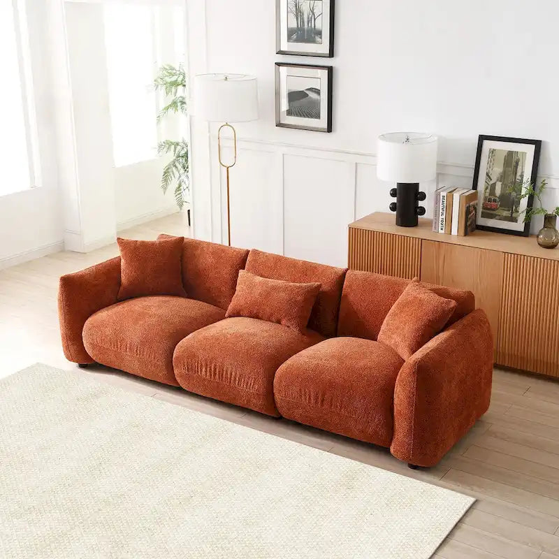 Un canapé de style moderne, adapté aussi bien au salon qu'à la chambre à coucher