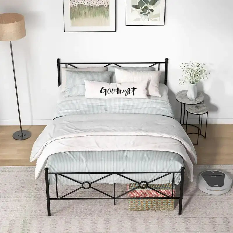 Lit plateforme en métal avec cadre, tête de lit et matelas
