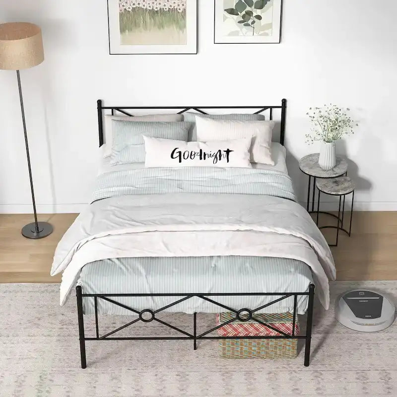 Lit plateforme en métal avec cadre, tête de lit et matelas