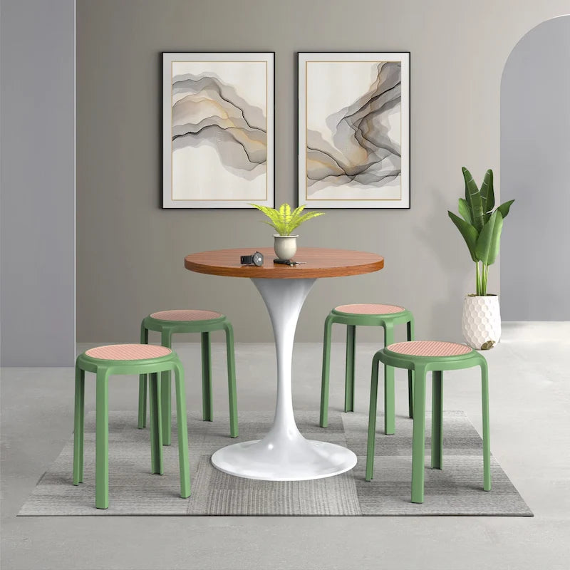 Tabourets de salle à manger ronds en plastique avec assise en rotin
