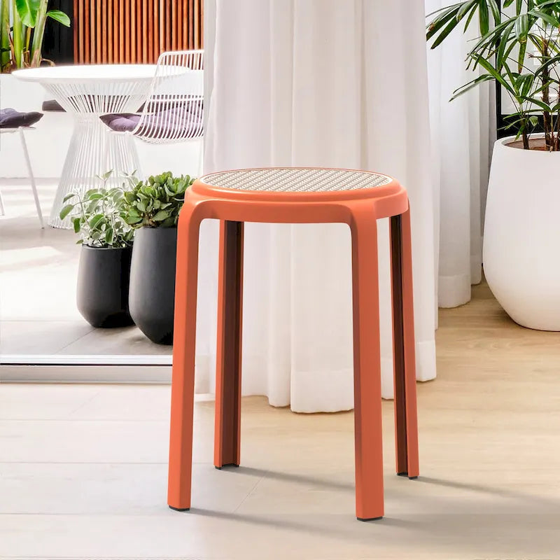 Tabourets de salle à manger ronds en plastique avec assise en rotin