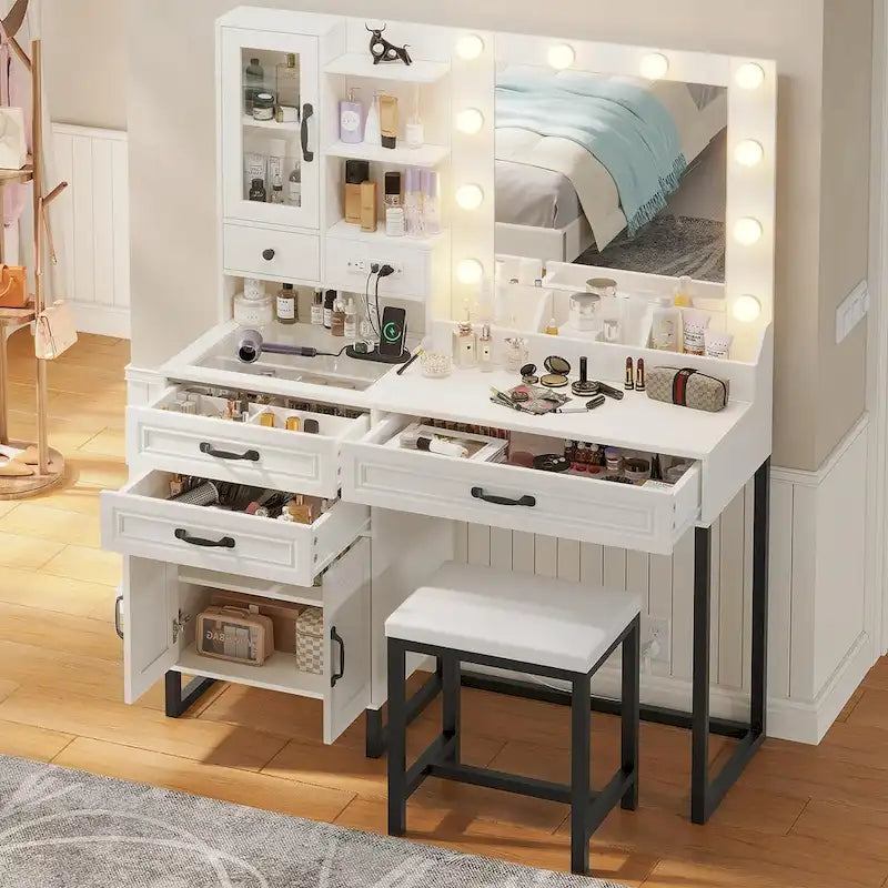 Lampe de coiffeuse, miroir, banc, station de charge