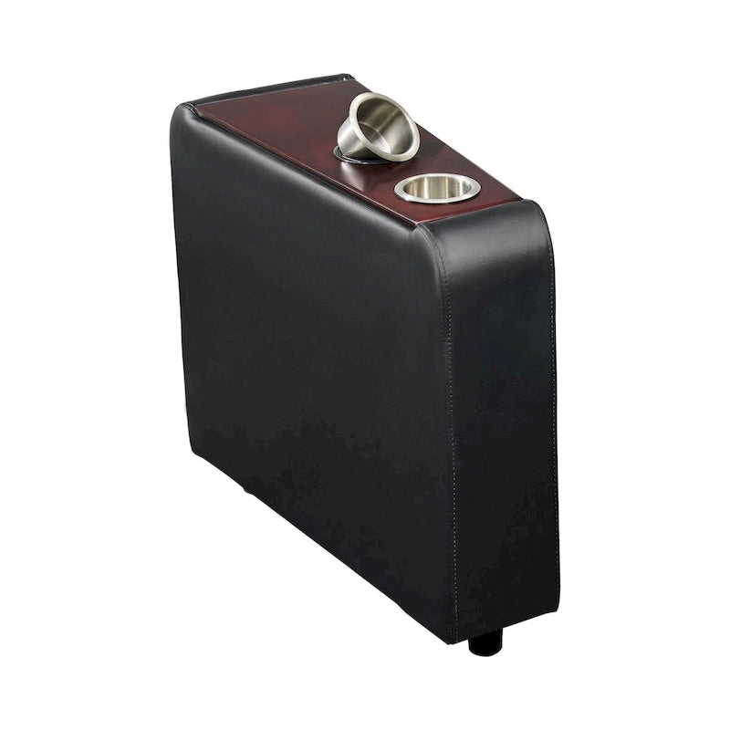 La console centrale est dotée de similicuir et de deux porte-gobelets métalliques amovibles.